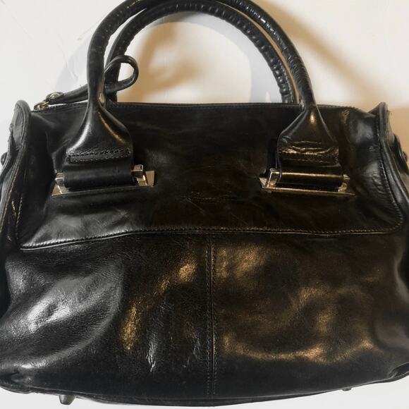 Kenneth Cole Black Leather Shoulder Bag Silver Hardware GUC - Picture 1 of 9